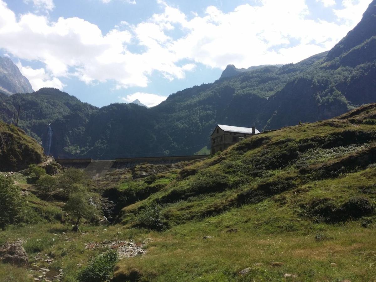 Appartement T2 4 Personnes Wifi Et Climatisation Bagnères-de-Luchon Exteriér fotografie